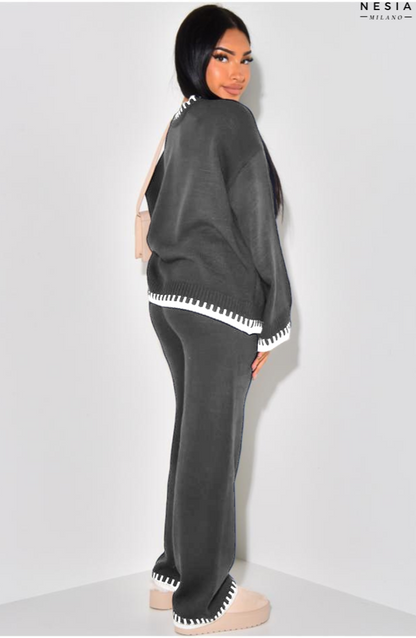 Wollset mit bestickten Kanten von Nesia