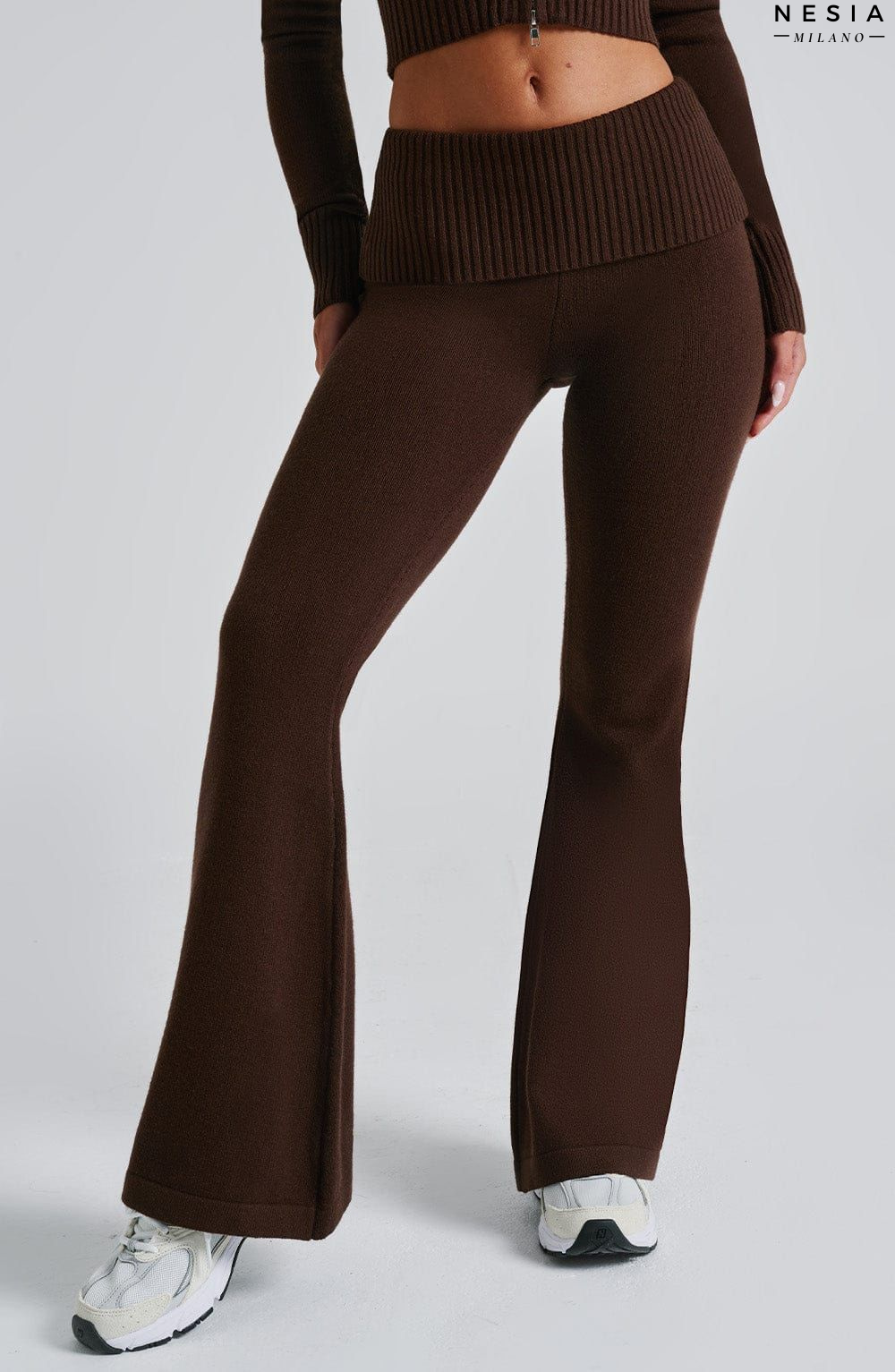 Schokoladenbraune Strickhose von Nesia