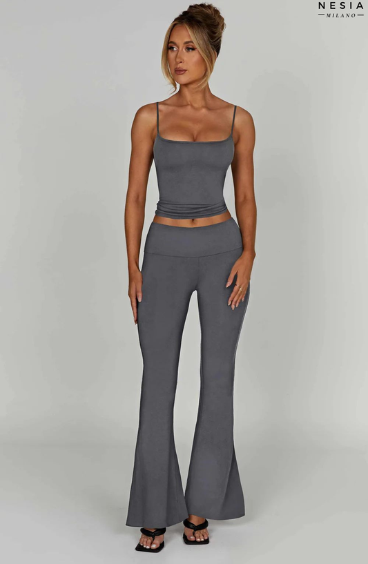 Grey Relaxed Pants by Nesia